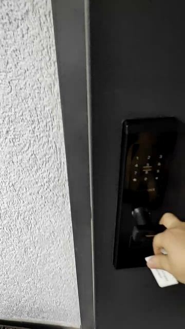 установка умного замка15.57.03