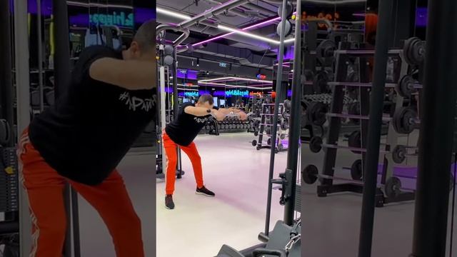 4 топовых упражнений, чтобы накачать спину. Готовая тренировка.