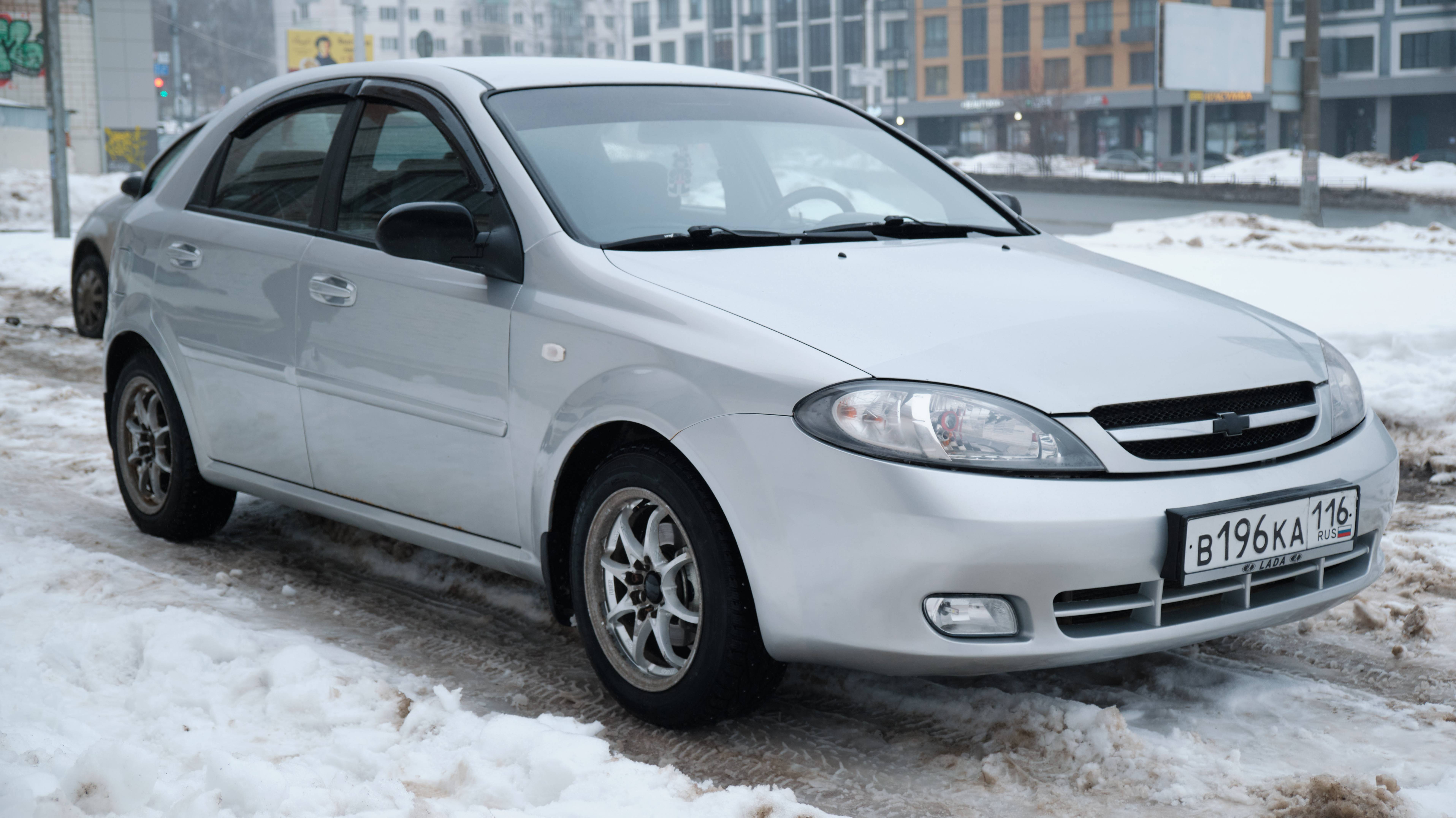 Краткий обзор внешнего вида Chevrolet Lacetti 2008 для продажи на Авито.