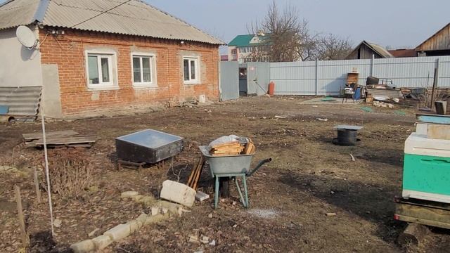 ф.44. первые проведённые работы на пасеке.