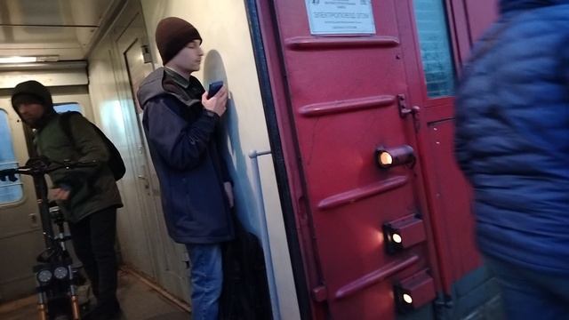 Электропоезд ЭТ2М-116 До станции Шапки и Электровоз "Аврора" ЭП2К-501 с Двухэтажным Авророй Колпино