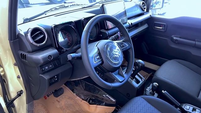 Suzuki Jimny 5 doors 2025 - Интерьер и Экстерьер