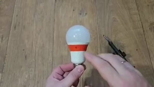 Как сделать ВЕЧНУЮ СВЕТОДИОДНУЮ ЛАМПОЧКУ