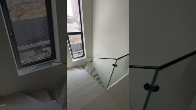 Прозрачный стиль в Ростове-на-Дону: стекло, которое меняет пространство!
