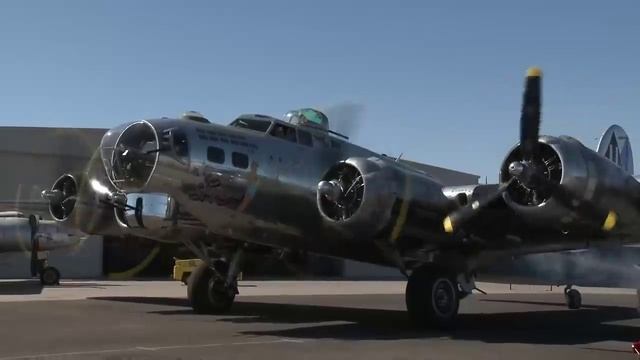 Полный запуск и взлет самолета B-17
