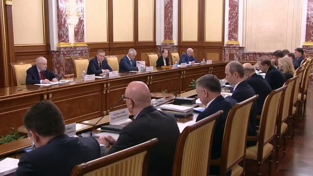 Вахтовый метод работы для иностранцев предложили ввести в России.