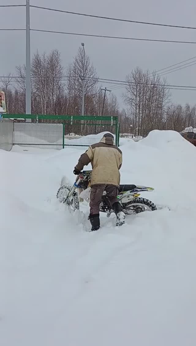 ЛЮБИ МОПЕДИКИ НОСИТЬ!