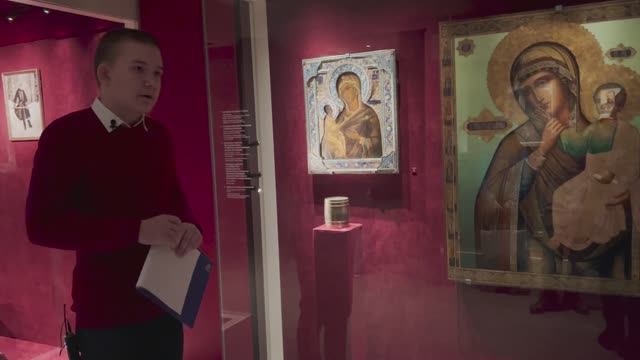 Экскурсия ученика 9В класса Андреева Антона на тему "Николай II: семья и престол"