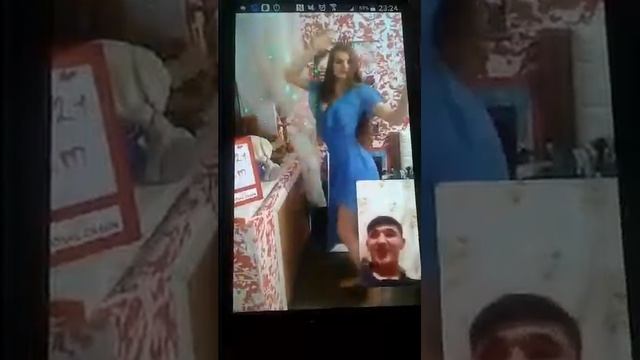 Бусинка танцует под Хулкар Абдуллаева Пака Пак🤣