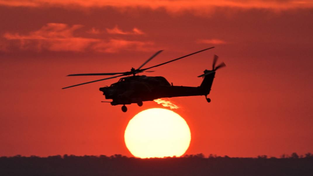 Ми-28НМ помешал ротации подразделений ВСУ в курском приграничье. Лучшее видео из зоны СВО