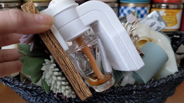HOW TO USE BATH AND BODY WORKS WALLFLOWERS! WALLFLOWERS 101.