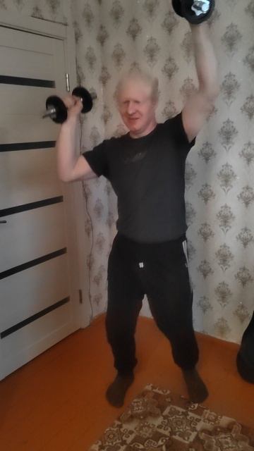 Трещит нога😆😆😆😆🎶🎶🎶