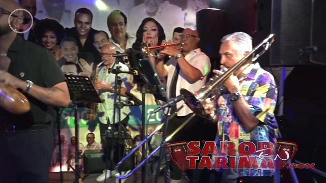 Carlos Garcia " Cantante de Cartel " Musica Bar & Lounge