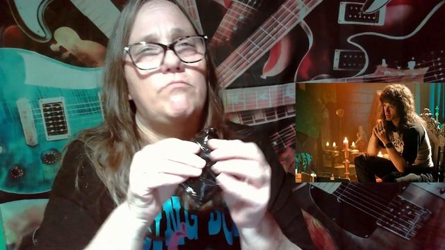 MAMA J OPENING THE 13TH STRANGER THINGS MYSTERY MINI.  DID WE SCORE EDDIE OR DID HE ESCAPE US AGAIN