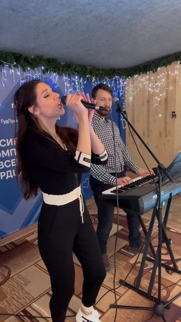 Выступление в «Сердце Тюмени» (клавиши и вокал)