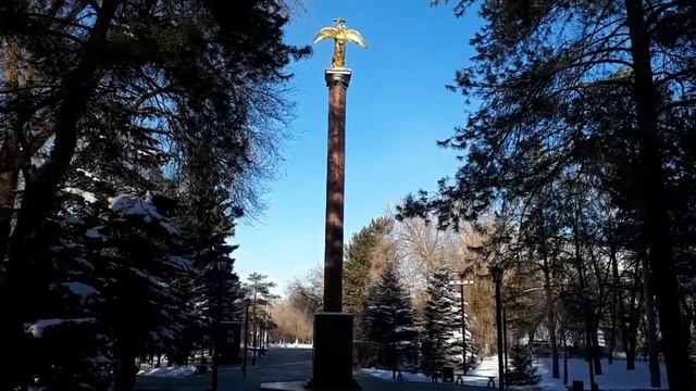 По дороге к площади Ленина, где рождается Новогодняя сказка    Видео Виктора Поживина