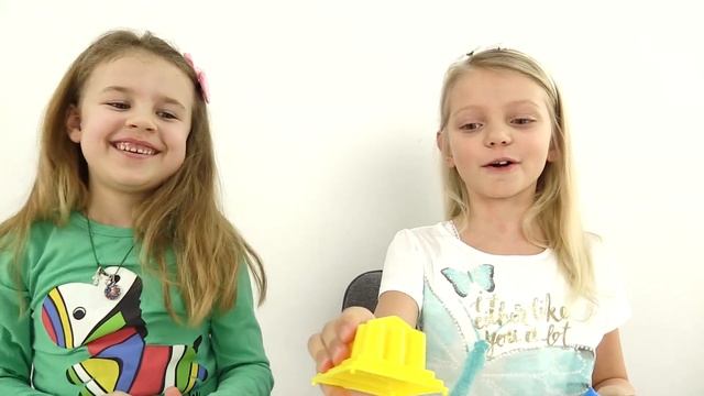Строим зАмки из Плей До. Видео для детей