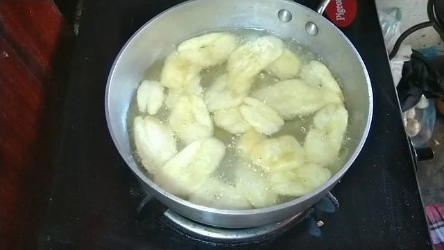 How to make yummy and crispy Banana Chips at home with local bananas