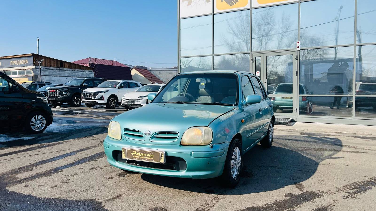 Nissan March, 2000 год