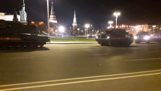 ПАРАД ПОБЕДЫ 2017 В МОСКВЕ. ТЕХНИКА. ПЕРВАЯ НОЧНАЯ РЕПЕТИЦИЯ