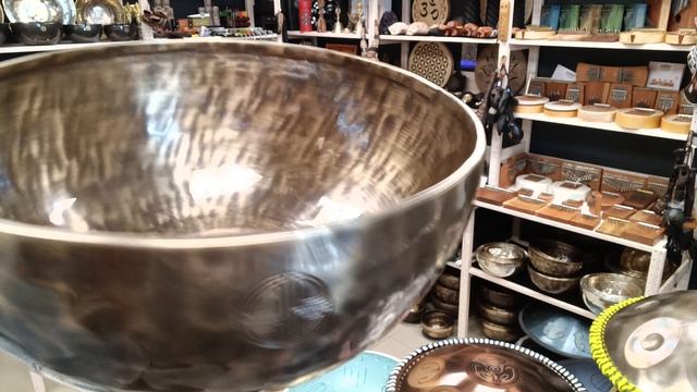 Кованая поющая чаша Full Moon antique ( 26 см, нота: Ля, 110 Гц ) /Singing Bowl / shamanic.moscow