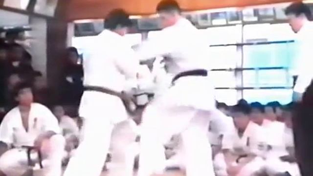 Hyakunin Kumite Kenji Yamaki - Хякунин Кумитэ Кендзи Ямаки