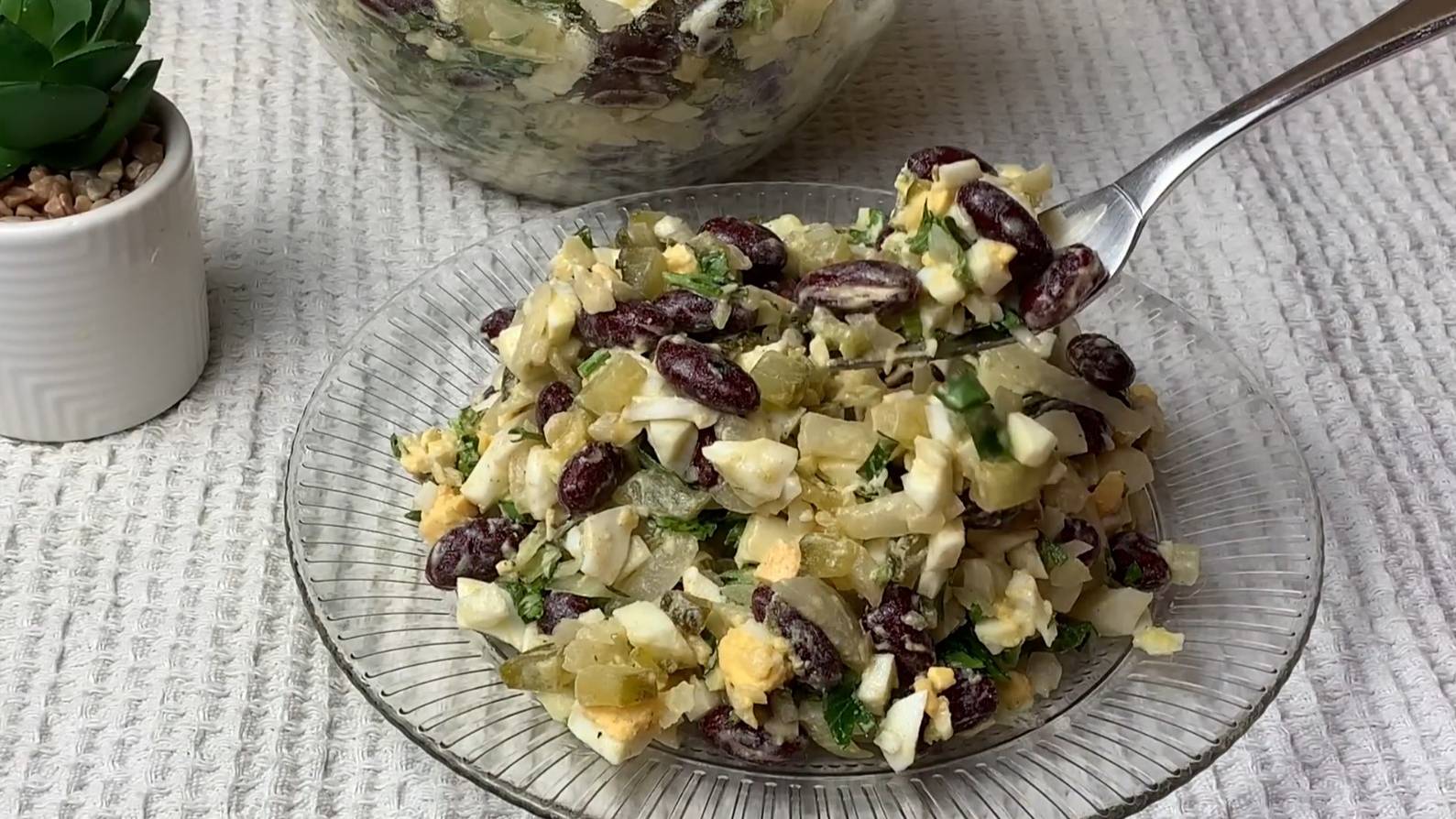 Очень ЭКОНОМНЫЙ и нереально ВКУСНЫЙ салат из простых продуктов