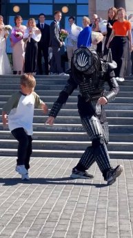 Gentlemen Dance TEACHING SHUFFLE TUZELITY NEON MODE !!