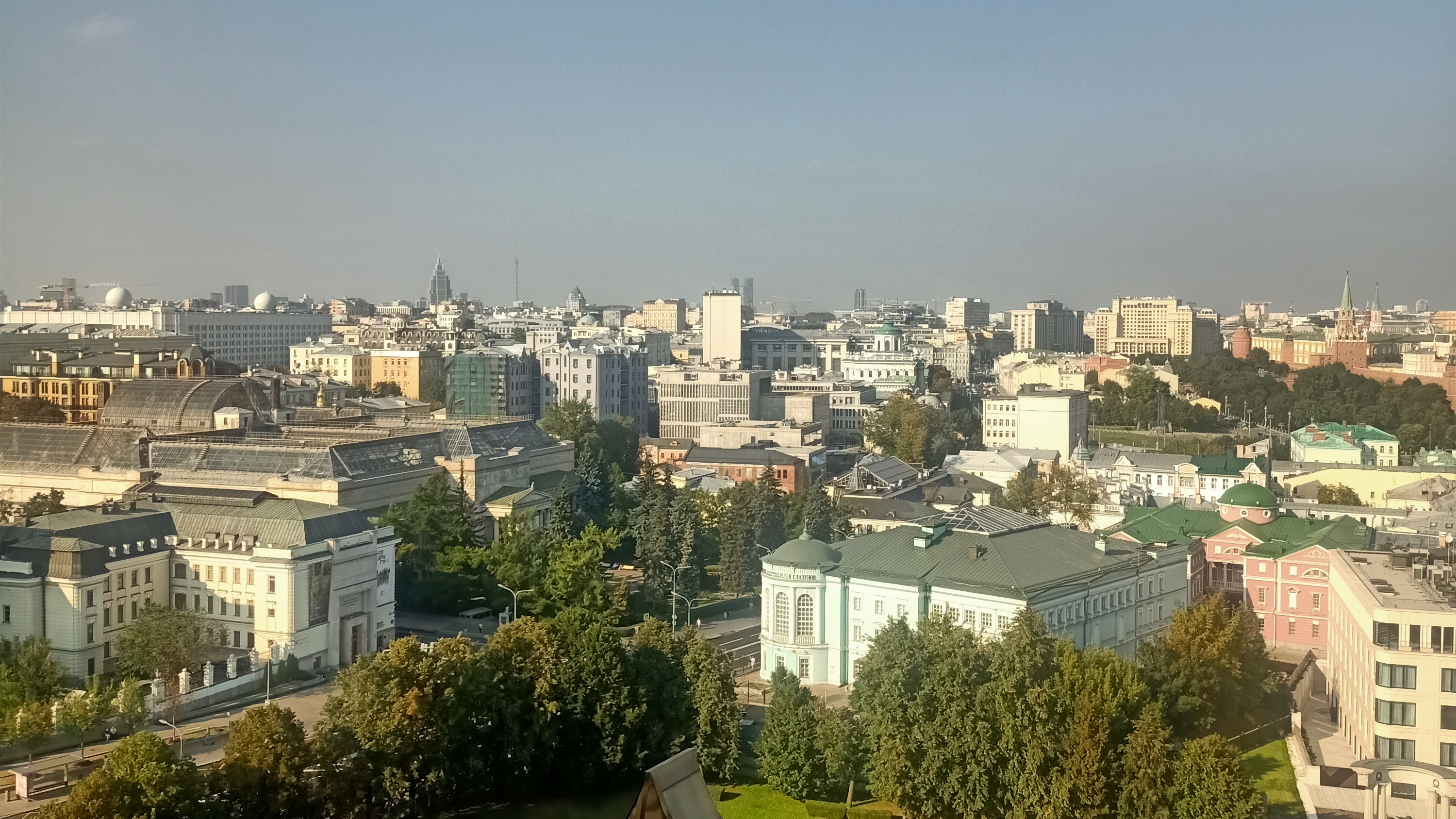 Река.. Карета..