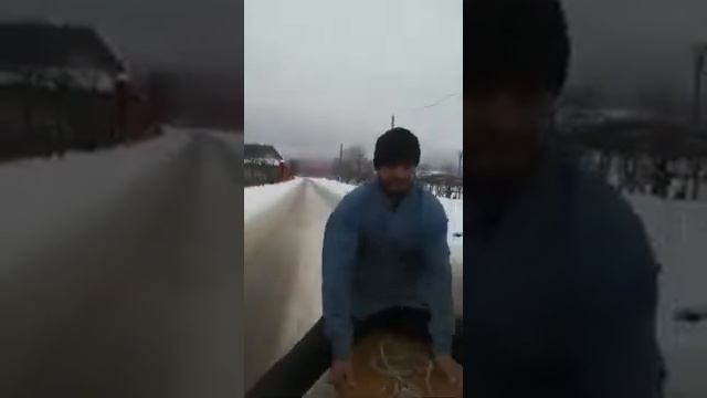 Синий трактор гонка