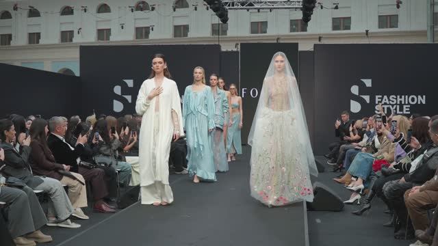 Дизайнер FOMINA. Выставочный комплекс «Гостиный двор»