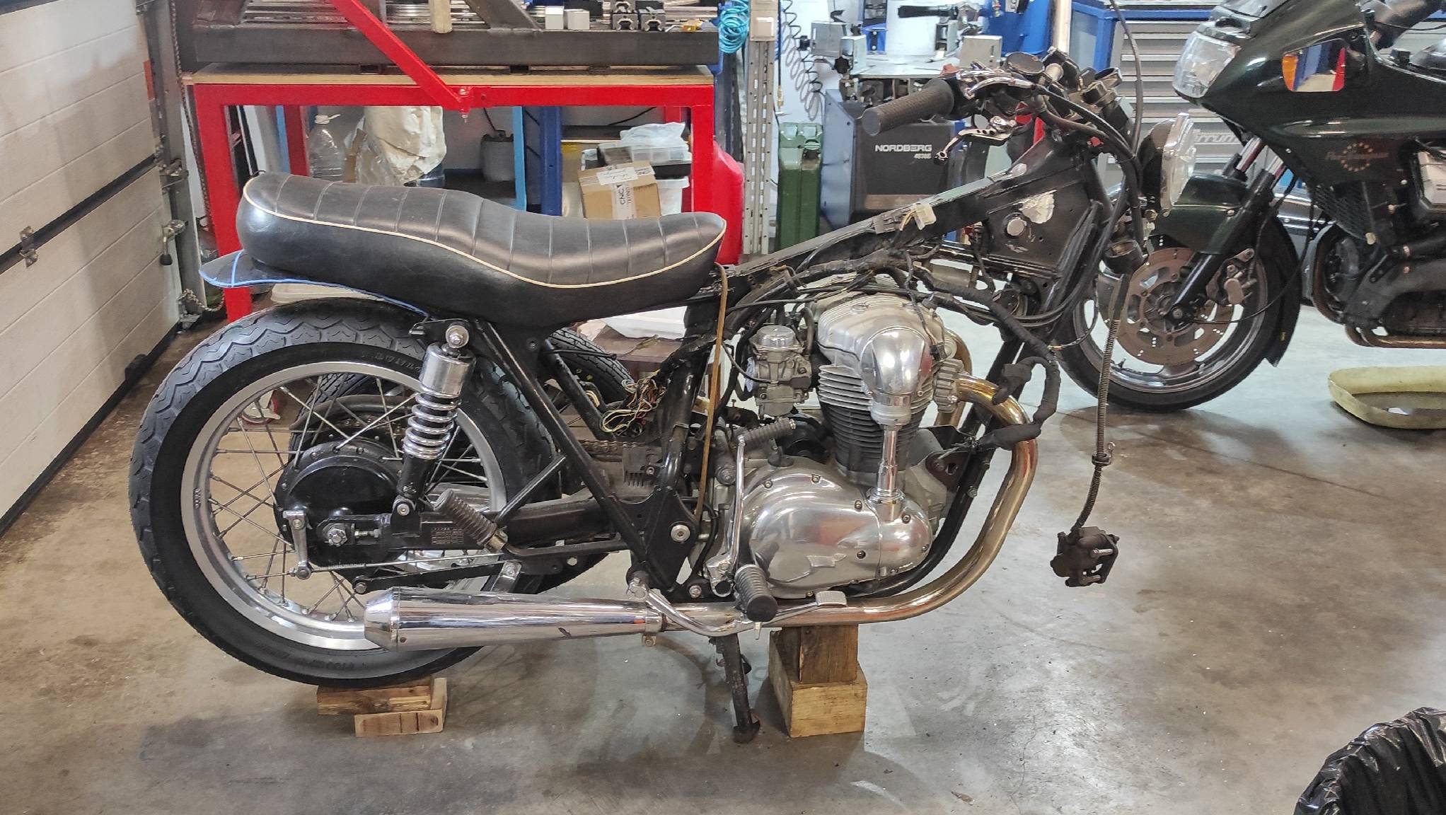 #26 MotoSecond. CafeRacer Kawasaki W650. Pan Evropean 1100 Датчик топлива. Трубогиб на гидравлике.