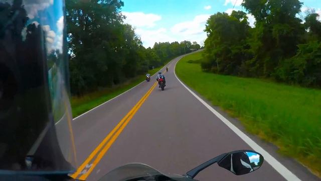 BMW K1300s, GSXR600, Aprilia RSV4 cruising