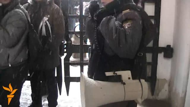 Задержания за белую ленту