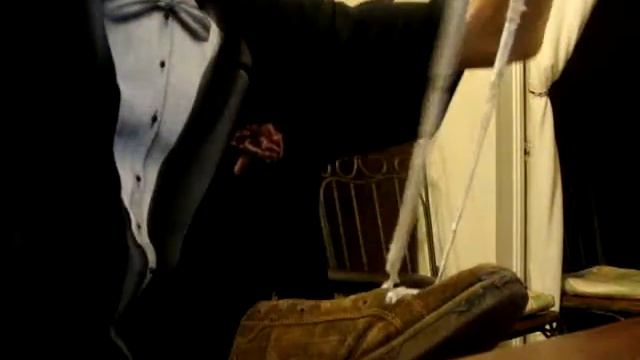 how to straight lace your shoes