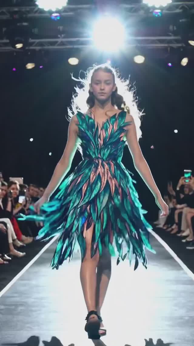 Перья снова в моде