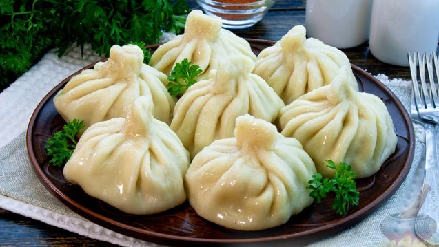 ХИНКАЛИ по-грузински...🥟🍽😋    Рецепт в описании ✍️