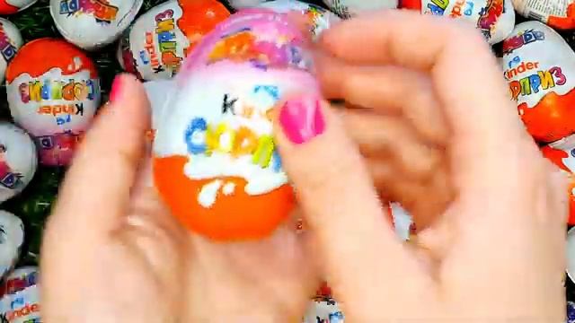 Распаковка шоколадного яйца Kinder Joy Funco Pop и вкусный сюрприз Kinder