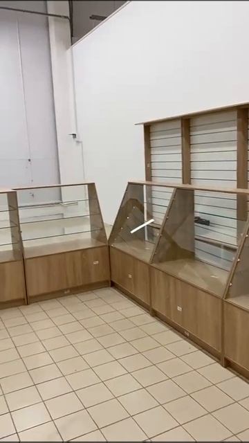 Витрины и прилавки для магазина рыбалки