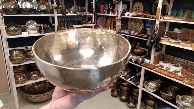 Кованая поющая чаша Gold Buddha ( 22 см, нота: Ре, 146 Гц ) / Singing Bowl / shamanic.moscow