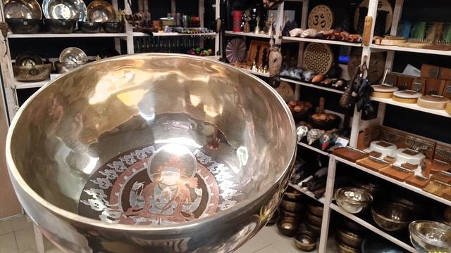 Кованая поющая чаша Gold Buddha ( 20 см, нота: Соль, 196 Гц ) / Singing Bowl / shamanic.moscow