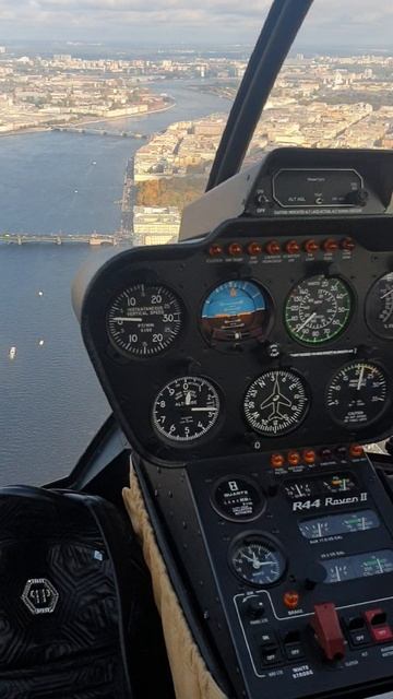 На вертолёте над Питером 🚁
