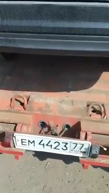 Машину тоже запаковали в трал 🚗 Услуги бурения тел. +7 (985) 185-77-77.