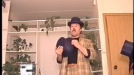 Video веера и горящие шляпы