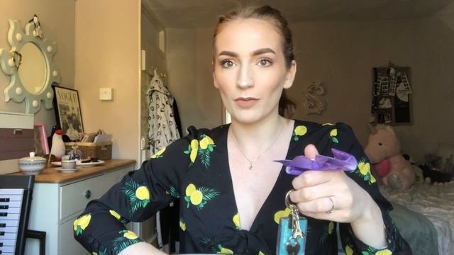 What's In my Handbag | Sophie Owen |