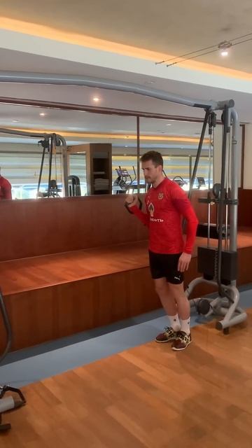 Выпад вперед в кроссовере (одна рука) "джеб"