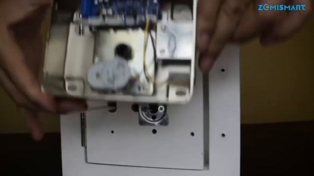 Zemismart Tuya WiFi Smart Rim Lock Install video Fingerprint / IC Card / Key / Password unlock