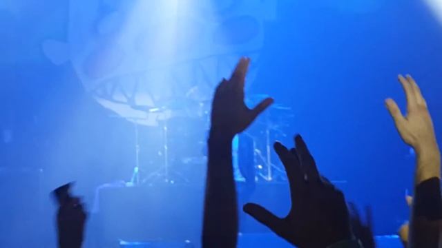 Limp Bizkit - Behind Blue Eyes в Алматы
