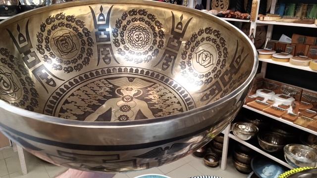 Кованая поющая чаша Bhutanese Luxury ( 30 см, нота: Фа # , 92 Гц ) / Singing Bowl / shamanic.moscow