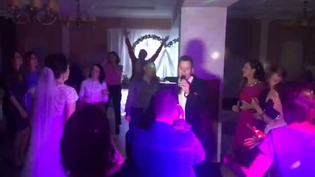 Вокал ведущего 1
